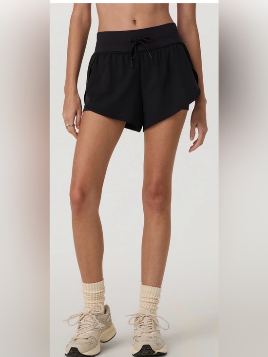 Vuori Pants - Vuori Daily Speed Short 2.5”-NWT!!!